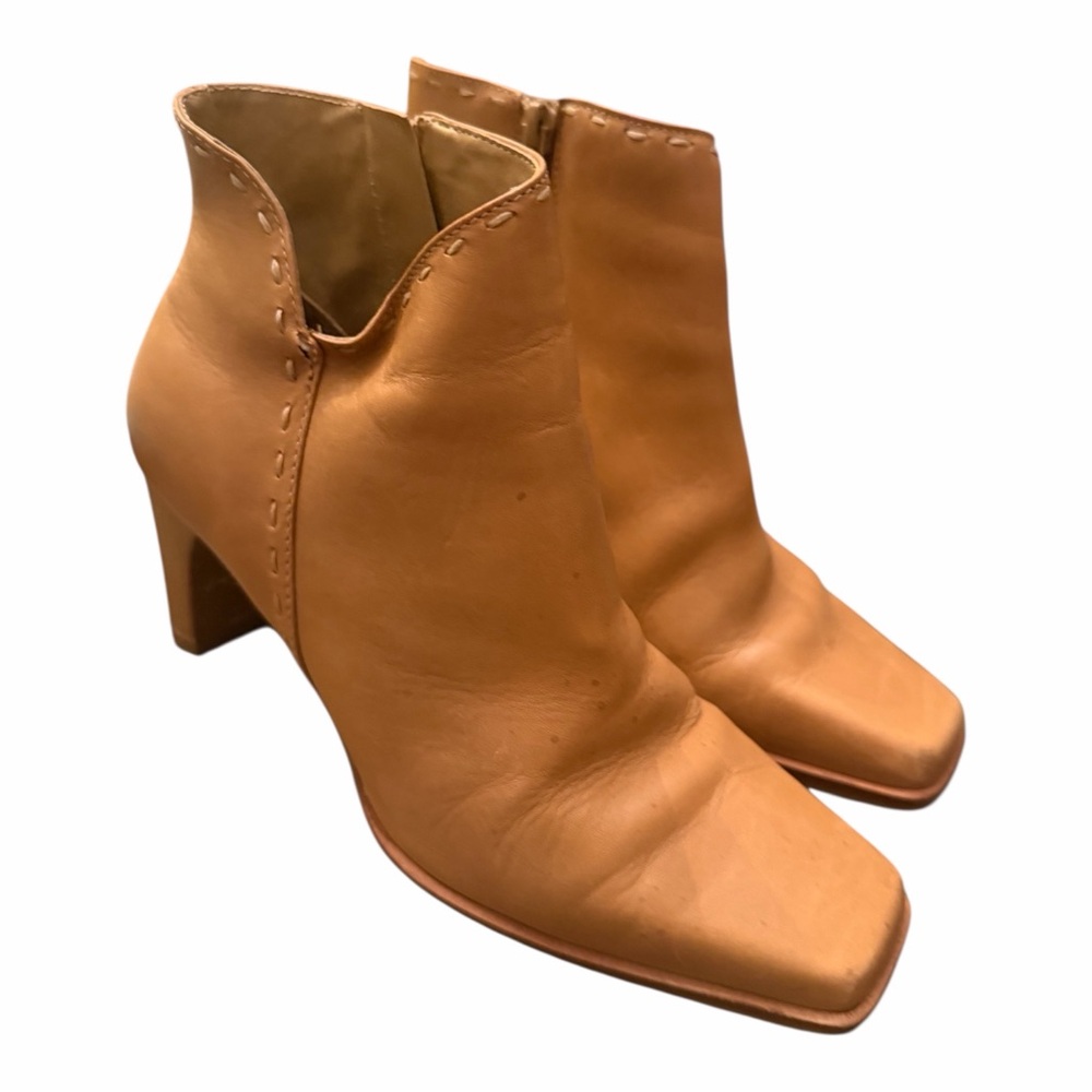 Tan Leather Square Toe Ankle Boots with chunky heel .Women’s 6.5
